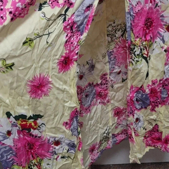 Lovely in Bahli Floral Open Back Dress With Back-Slit Tags - Picture 5 of 11